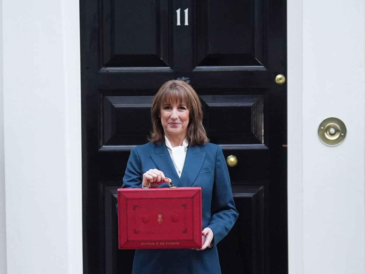 Watchdog urged to investigate pre-Budget briefing over deficit claims