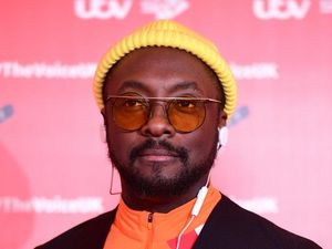 Supporting image for story: Will.i.am accuses Microsoft over new headphone design