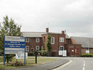 Supporting image for story: Hospital building evacuated after blaze breaks out