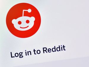 Supporting image for story: ChatGPT maker OpenAI and internet forum Reddit announce content deal