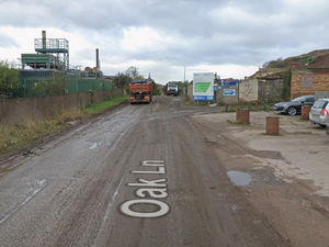Supporting image for story: 'Keep windows and doors closed': Fire crews rush to Kingsword blaze as residents warned to 'avoid the area'