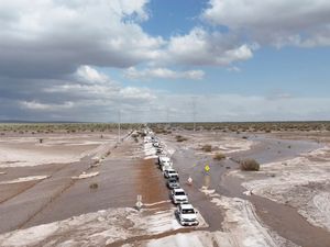 Supporting image for story: Rain helps firefighters slow New Mexico blazes as Biden approves disaster relief