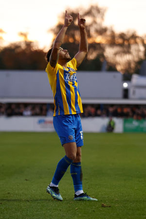 Elliott Bennett of Shrewsbury Town celebrates after scoring a goal to make it 1-4 (AMA)