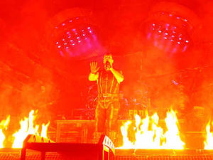 Supporting image for story: Rammstein like it hot at LG concert