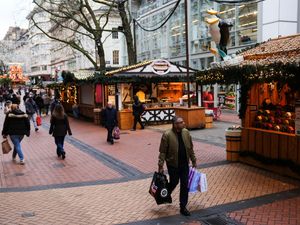 Supporting image for story: More shoppers hit high streets and retail parks for late Christmas purchases