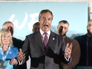 Supporting image for story: WATCH: Nigel Farage pledges to 'fight for UK' as Brexit Party lands in Telford