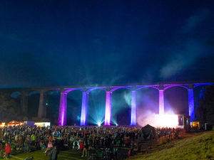 Supporting image for story: Fireworks underneath aqueduct arches for annual spectacular - in photos