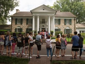 Supporting image for story: Elvis Presley’s granddaughter fights company’s attempt to sell Graceland estate