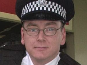 Supporting image for story: Voyeur detective booted off force after admitting sex offence