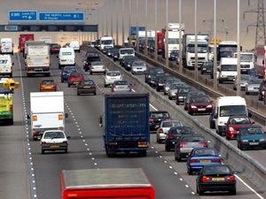 Supporting image for story: Congestion getting worse as traffic levels rise, figures show