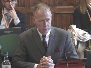 Supporting image for story: Weight loss jabs’ medicine-cosmetics blurring ‘raises black market drugs risk’