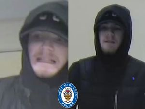 Supporting image for story: Police appeal after man threatened with knife in Stourbridge shopping centre