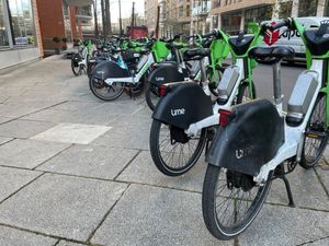 Supporting image for story: Rental e-bike firms could face fines over blocked pavements