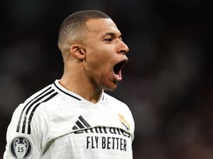 Supporting image for story: Kylian Mbappe nets late winner as Real Madrid beat nine-man Getafe to go top