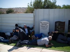 Supporting image for story: Hezbollah fires rockets into central Israel