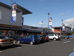 Supporting image for story: Suspected shoplifter arrested after retail park store targeted
