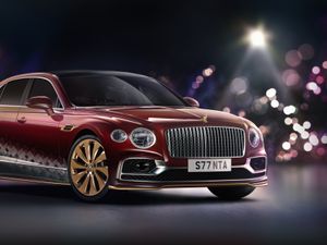 Supporting image for story: ‘World famous celebrity’ commissions festive version of Bentley Flying Spur