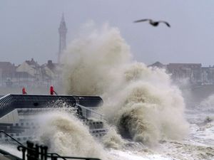 Supporting image for story: Motorists warned to delay trips as Storm Eunice approaches