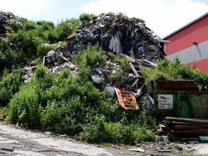 Supporting image for story: Brierley Hill rubbish mountain: Environment Agency bosses 'should pay for removal'