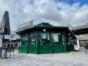 Supporting image for story: First 150 customers at Cannock outlet’s Starbucks will get free gift bag