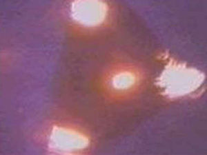 Supporting image for story: Aliens would take one look at Earth and return home