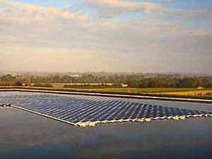 Supporting image for story: Experts eye option of floating solar farms
