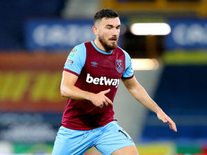 Supporting image for story: West Brom complete Robert Snodgrass signing
