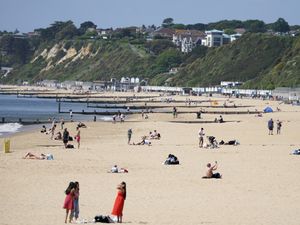 Supporting image for story: Hottest temperatures of year expected over Bank Holiday weekend
