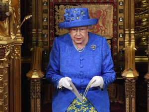 Supporting image for story: No to pay rise for the Queen