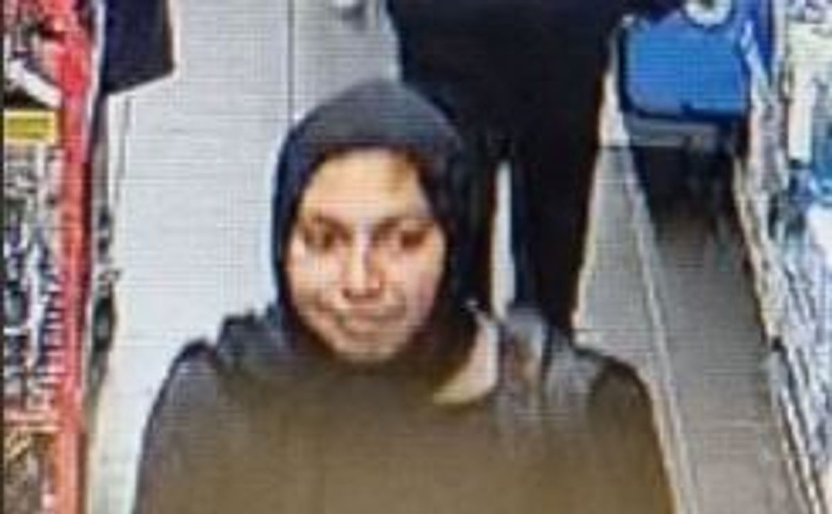 Police appeal for help identifying Wolverhampton purse thief