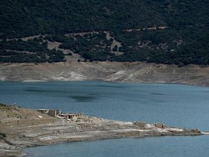Supporting image for story: Ruins of a long-sunken Greek village emerge as drought saps vital reservoir