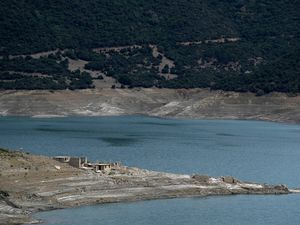 Supporting image for story: Ruins of a long-sunken Greek village emerge as drought saps vital reservoir