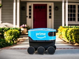 Supporting image for story: Amazon starts work with driverless delivery team in UK