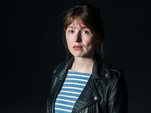Supporting image for story: Sally Rooney: I cannot safely enter UK without facing arrest over Palestine