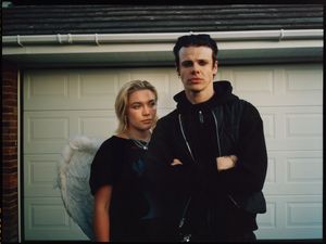 Supporting image for story: Florence Pugh plays health worker on the brink in Yungblud’s new music video