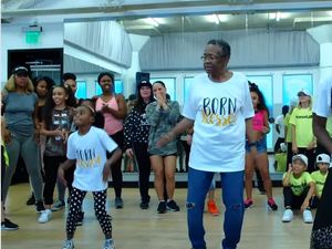 Supporting image for story: This little girl dancing to Carly Rae Jepsen with her grandma is the cutest thing you’ll see today
