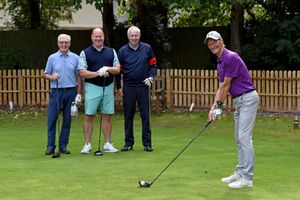 On the tee, Kenny Hibbitt! Watched by John Richards, Dave Read and Colin Brazier