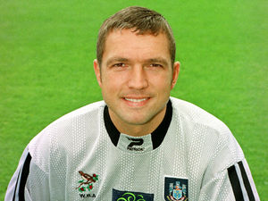 Supporting image for story: Family of late goalkeeper Alan Miller thank Albion fans for their support