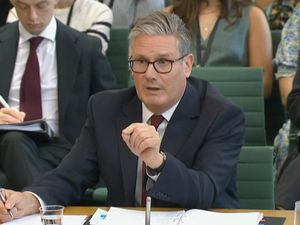 Supporting image for story: Starmer clashes with senior MP over welfare reform