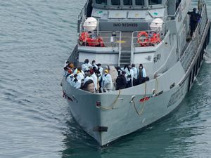 Supporting image for story: Boris Johnson wants first ‘illegal’ migrants flown to Rwanda in six weeks