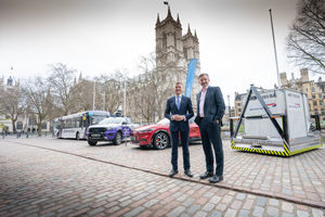 SMMT chief executive Mike Hawes with former Transport Secretary Mark Harper (SMMT)