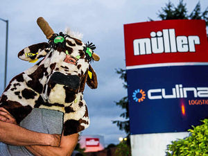 Supporting image for story: Milk price row: Questions over future of Müller protests
