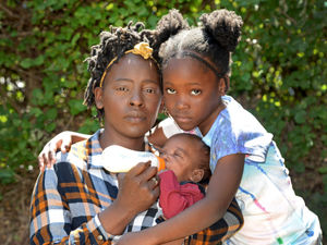 Supporting image for story: Walsall mother hurt as she held baby when bus crashed into shelter