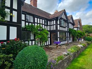 Supporting image for story: 'Exceptional' former farmhouse dating back to the 15th century hits the market