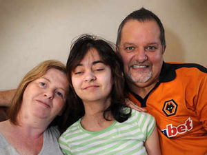 Supporting image for story: Sick girl in appeal to swim with dolphins