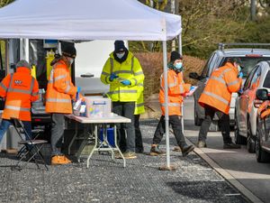 Supporting image for story: Officials hunt for person in UK with Brazil variant of Covid-19