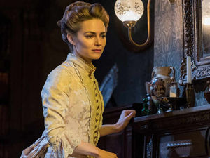 Supporting image for story: Gaslight, New Alexandra Theatre, Birmingham - review and pictures