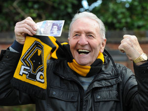 Supporting image for story: Cycling legend Hugh Porter sticks £20 on Wolves to win the FA Cup