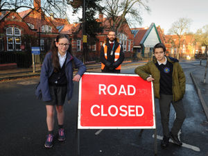 Supporting image for story: Number plate cameras trial for plan to close school streets to traffic