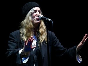 Supporting image for story: Patti Smith ends show early after collapsing on stage in Sao Paulo